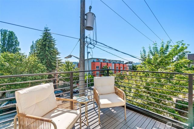 6747 15th Avenue NW, Seattle, WA 98117