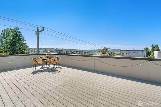 6747 15th Avenue NW, Seattle, WA 98117