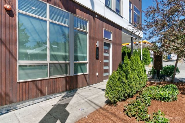 6747 15th Avenue NW, Seattle, WA 98117