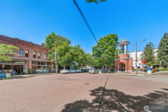 6747 15th Avenue NW, Seattle, WA 98117