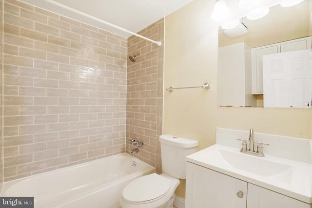 4339 CEDARLAKE CT, Alexandria, VA 22309