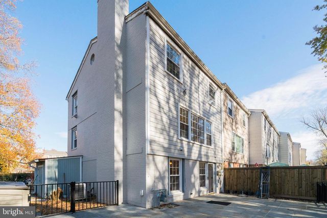 4339 CEDARLAKE CT, Alexandria, VA 22309