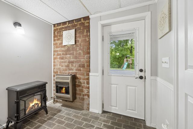 105 Hilco Dr, Lafayette, TN 37083