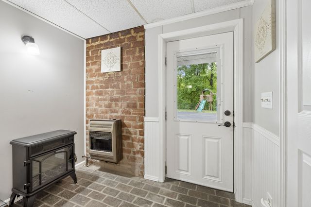 105 Hilco Dr, Lafayette, TN 37083