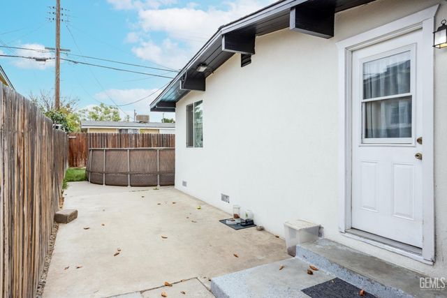 132 Morrison Street, Bakersfield, CA 93309