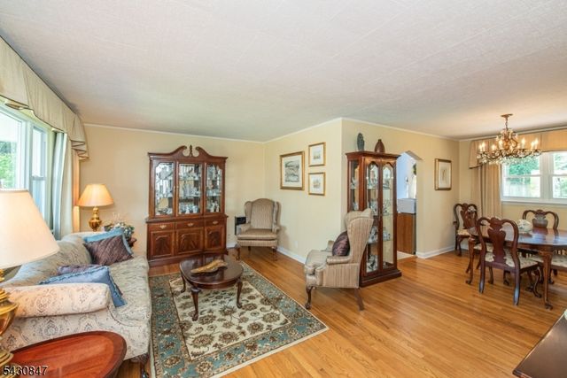 226 Westville Ave, West Caldwell Twp., NJ 07006