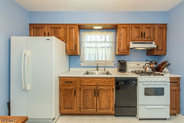 226 Westville Ave, West Caldwell Twp., NJ 07006