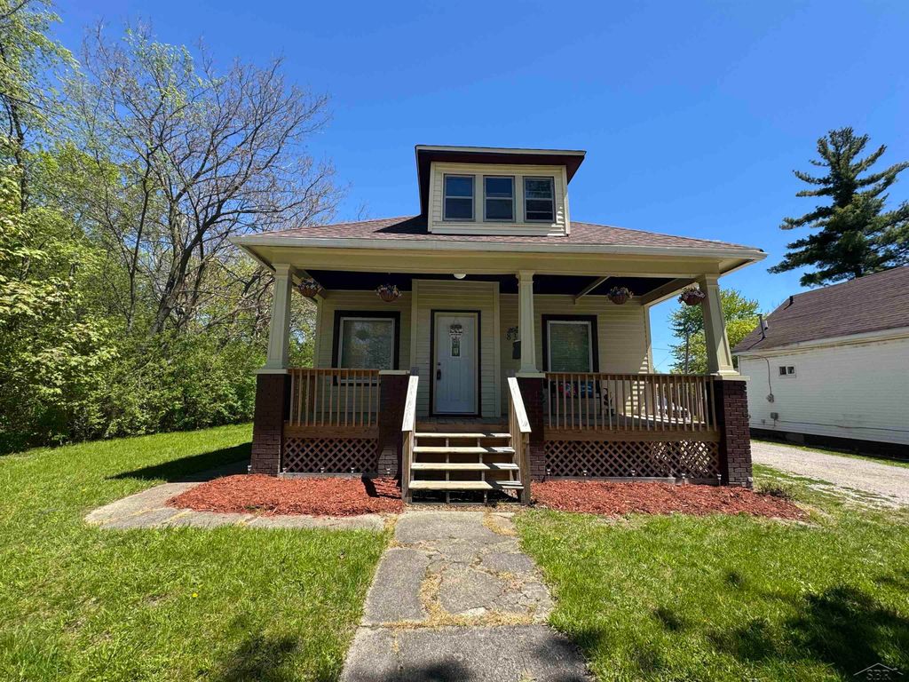 838 S 13th Street, Saginaw, MI 48601