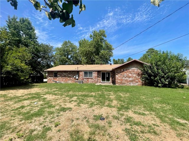 3909 Clark Avenue, Springdale, AR 72762
