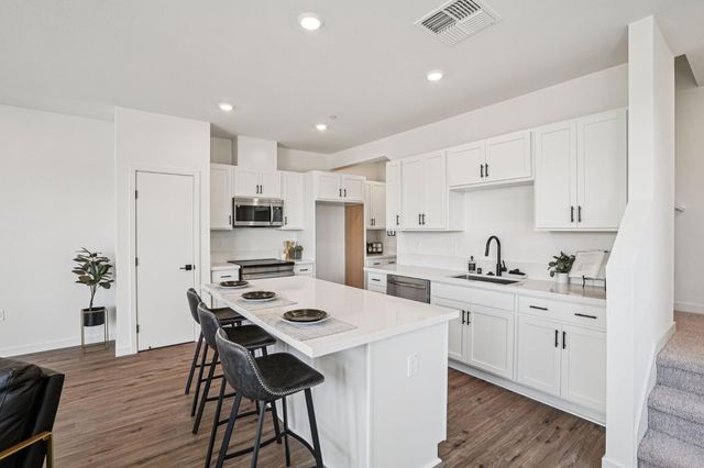 2060 Odin Walk, Sacramento, CA 95835