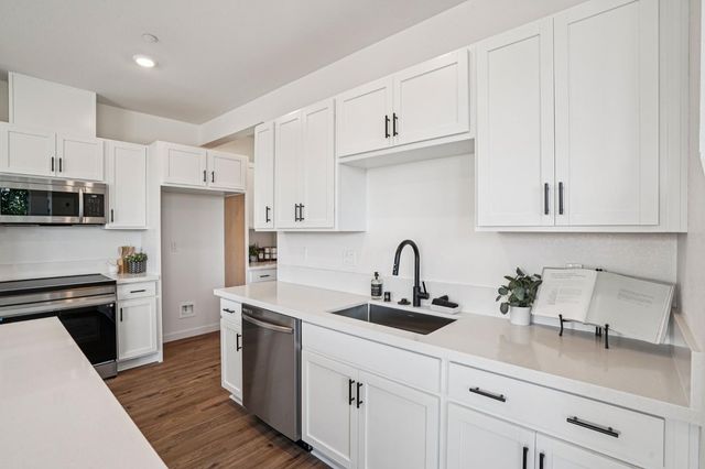 2060 Odin Walk, Sacramento, CA 95835