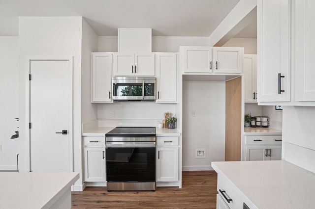 2060 Odin Walk, Sacramento, CA 95835