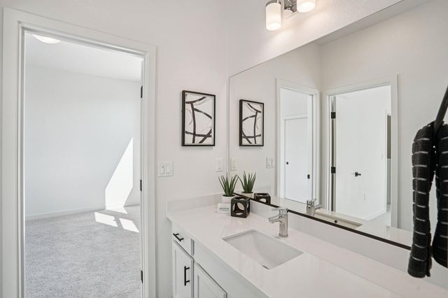 2060 Odin Walk, Sacramento, CA 95835