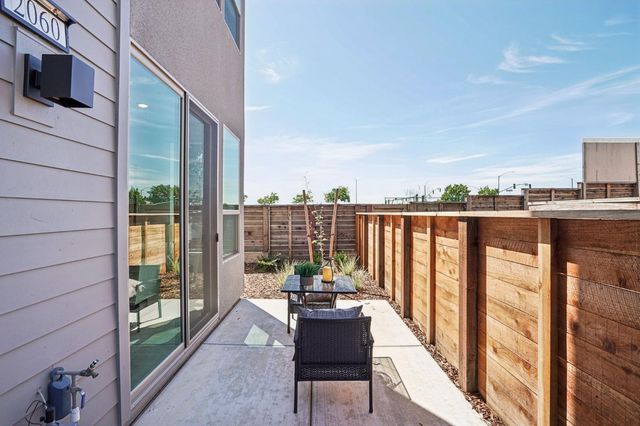 2060 Odin Walk, Sacramento, CA 95835