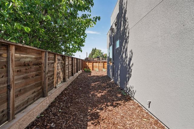 2060 Odin Walk, Sacramento, CA 95835