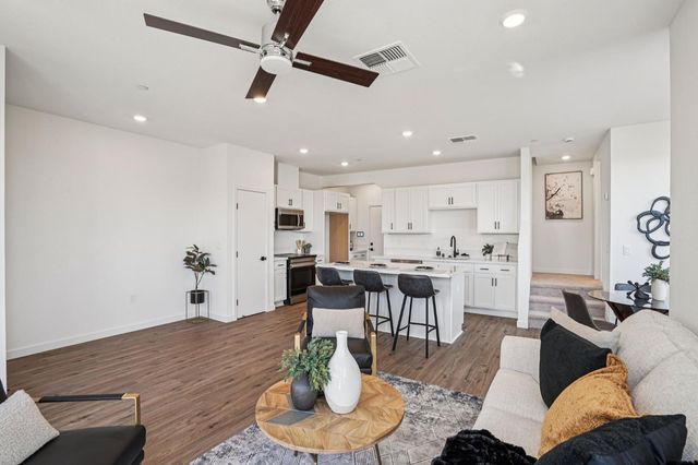 2060 Odin Walk, Sacramento, CA 95835
