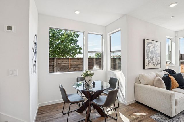 2060 Odin Walk, Sacramento, CA 95835