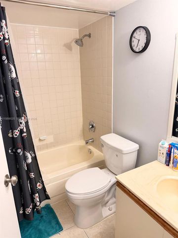 8821 Wiles Road 108, Coral Springs, FL 33067