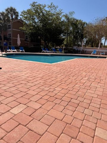 8821 Wiles Road 108, Coral Springs, FL 33067