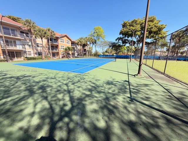 8821 Wiles Road 108, Coral Springs, FL 33067