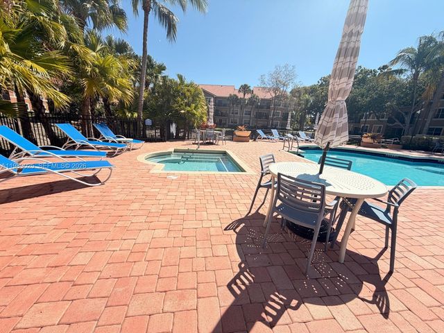 8821 Wiles Road 108, Coral Springs, FL 33067