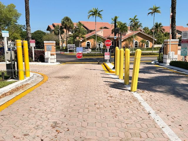 8821 Wiles Road 108, Coral Springs, FL 33067