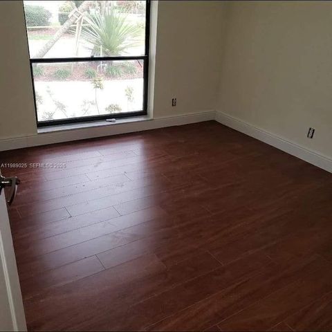 8821 Wiles Road 108, Coral Springs, FL 33067
