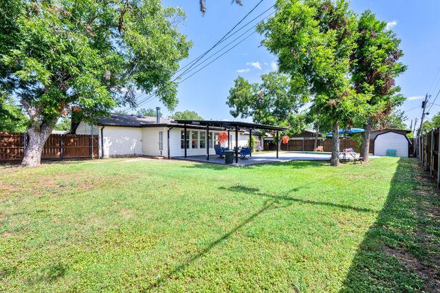 1702 SE 22nd Avenue, Mineral Wells, TX 76067