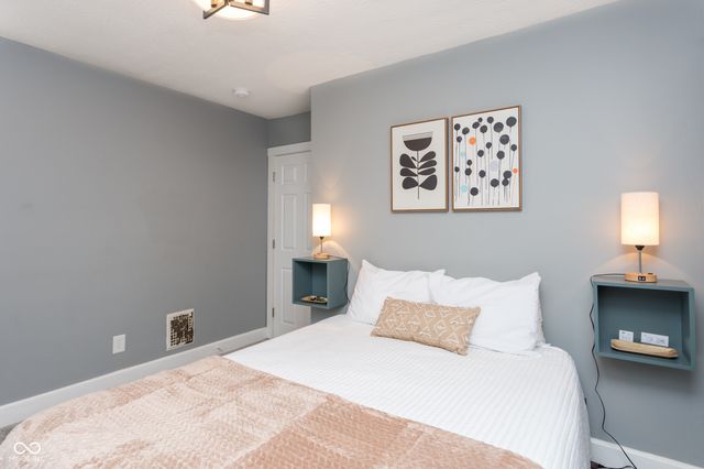 1524 S East Street, Indianapolis, IN 46225