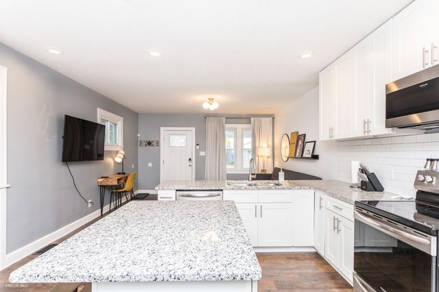 1524 S East Street, Indianapolis, IN 46225