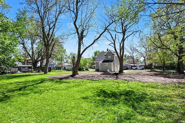 225 Milton Street, South Bend, IN 46613