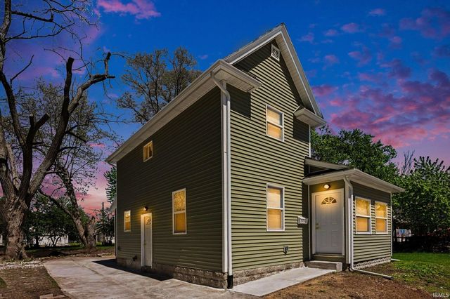 225 Milton Street, South Bend, IN 46613