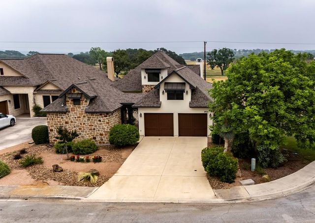 2904 Rock Barn Dr, Kerrville, TX 78028