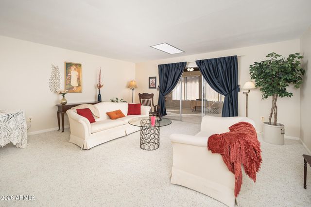 19221 N SOMBRERO Circle, Sun City, AZ 85373