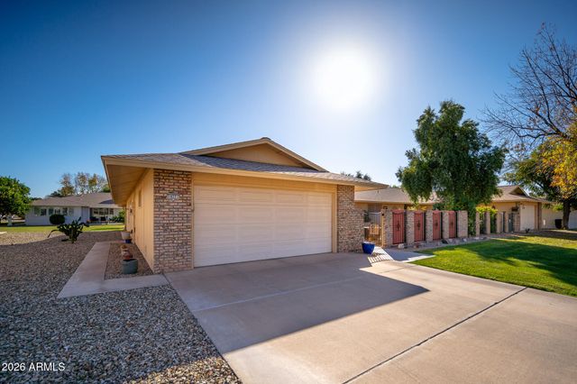 19221 N SOMBRERO Circle, Sun City, AZ 85373