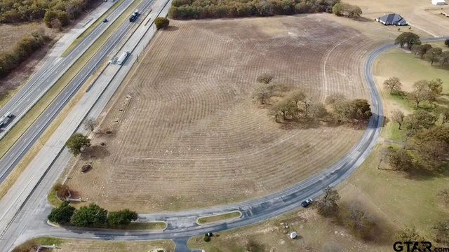 15511 Stallion Lake Blvd, Lindale, TX 75771