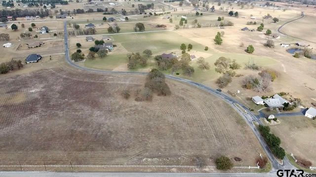 15511 Stallion Lake Blvd, Lindale, TX 75771