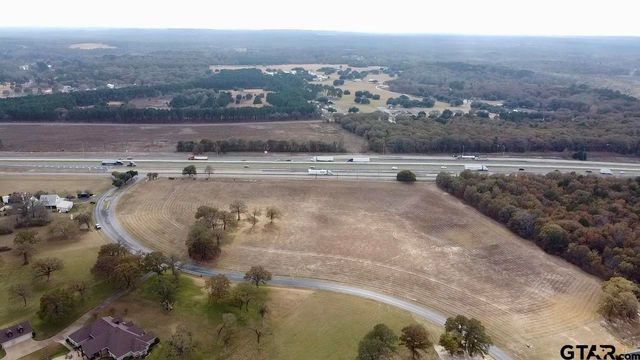 15511 Stallion Lake Blvd, Lindale, TX 75771
