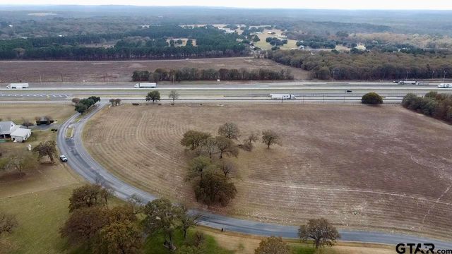 15511 Stallion Lake Blvd, Lindale, TX 75771