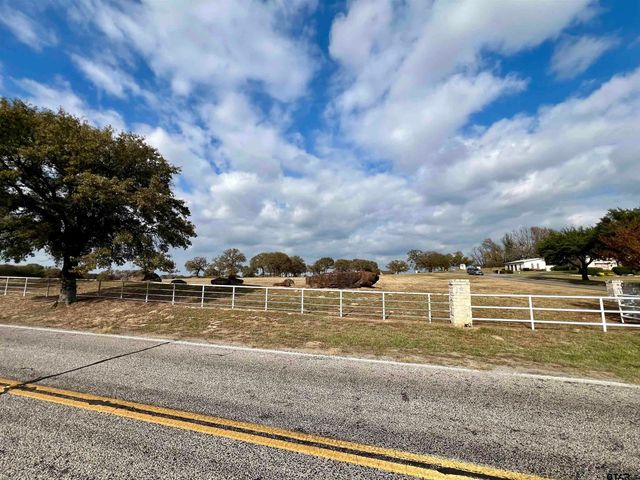15511 Stallion Lake Blvd, Lindale, TX 75771