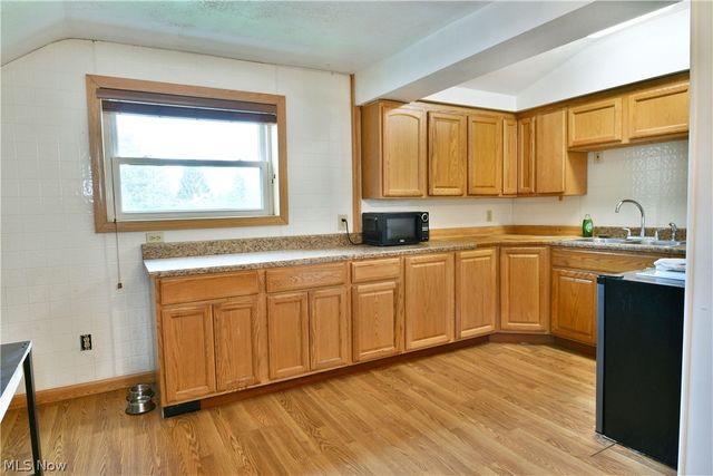 4995 Parkman Road NW, Warren, OH 44481