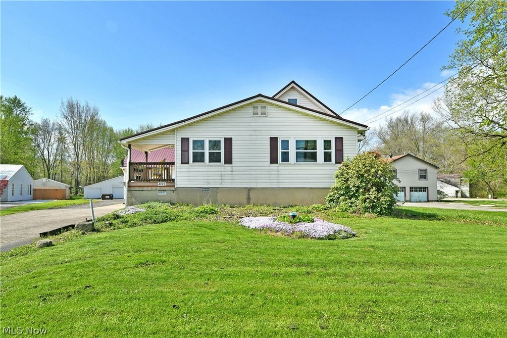 4995 Parkman Road NW, Warren, OH 44481
