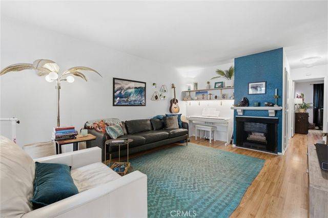 206 Portland Avenue, Huntington Beach, CA 92648