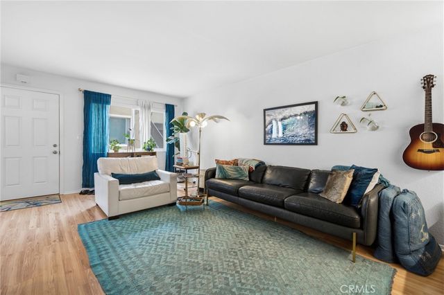 206 Portland Avenue, Huntington Beach, CA 92648