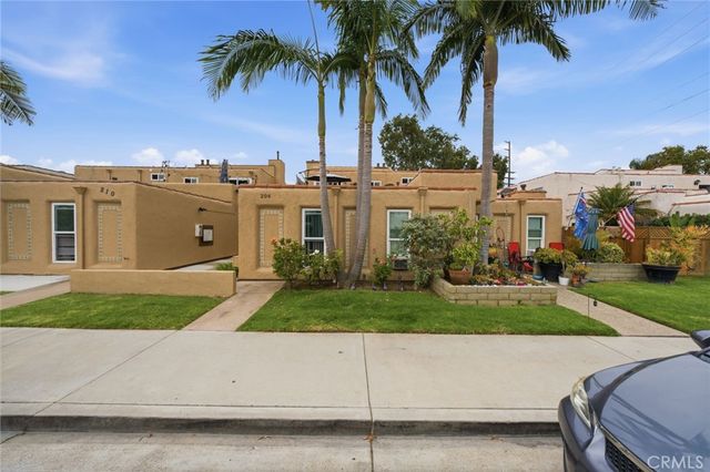206 Portland Avenue, Huntington Beach, CA 92648
