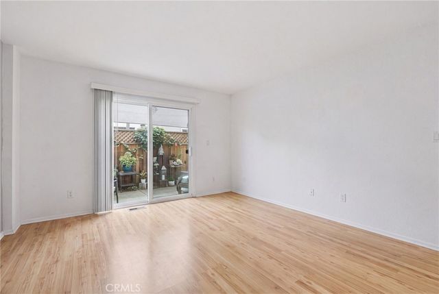 206 Portland Avenue, Huntington Beach, CA 92648