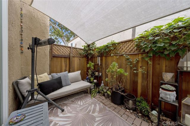 206 Portland Avenue, Huntington Beach, CA 92648