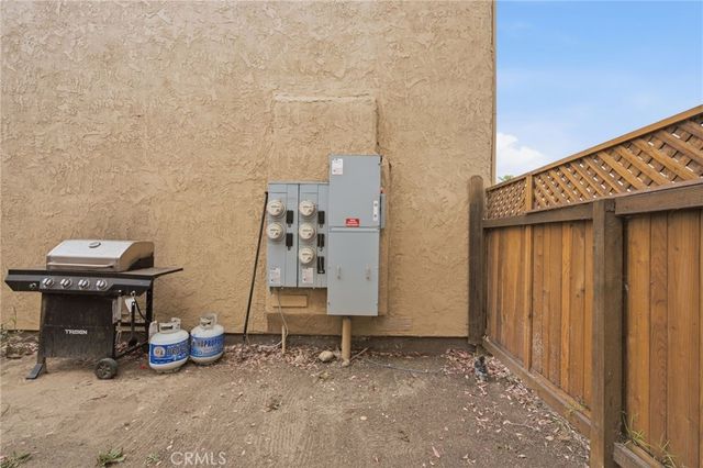 206 Portland Avenue, Huntington Beach, CA 92648