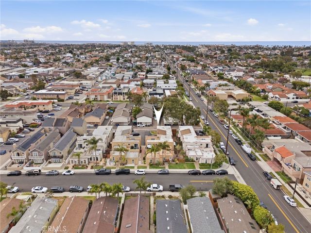 206 Portland Avenue, Huntington Beach, CA 92648