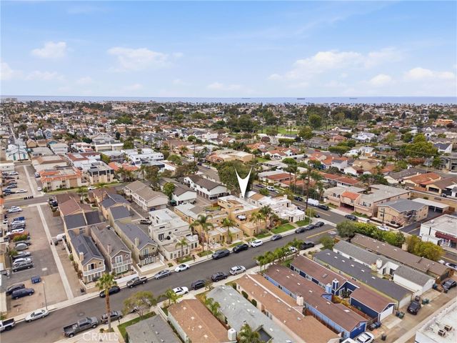 206 Portland Avenue, Huntington Beach, CA 92648
